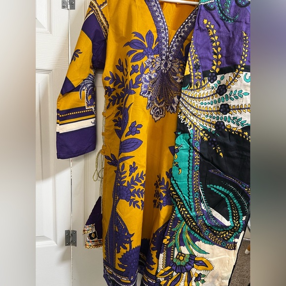 Indian Pakistani lawn embroidered dress summer wear - Picture 4 of 6